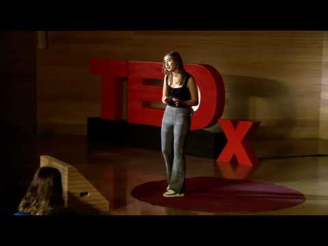 La educación de las niñas es una solución climática | Julieta Martínez | TEDxUAISantiago