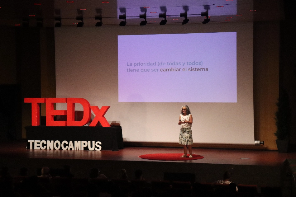 Yve Ramírez. Charla TEDx Narrativas y sostenibilidad