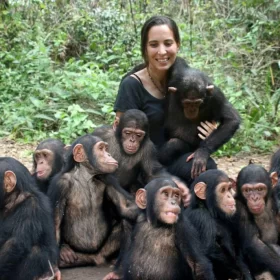 REntrevista a ebeca Atencia. Salvar chimpancés. Podcast Flores en el asfalto